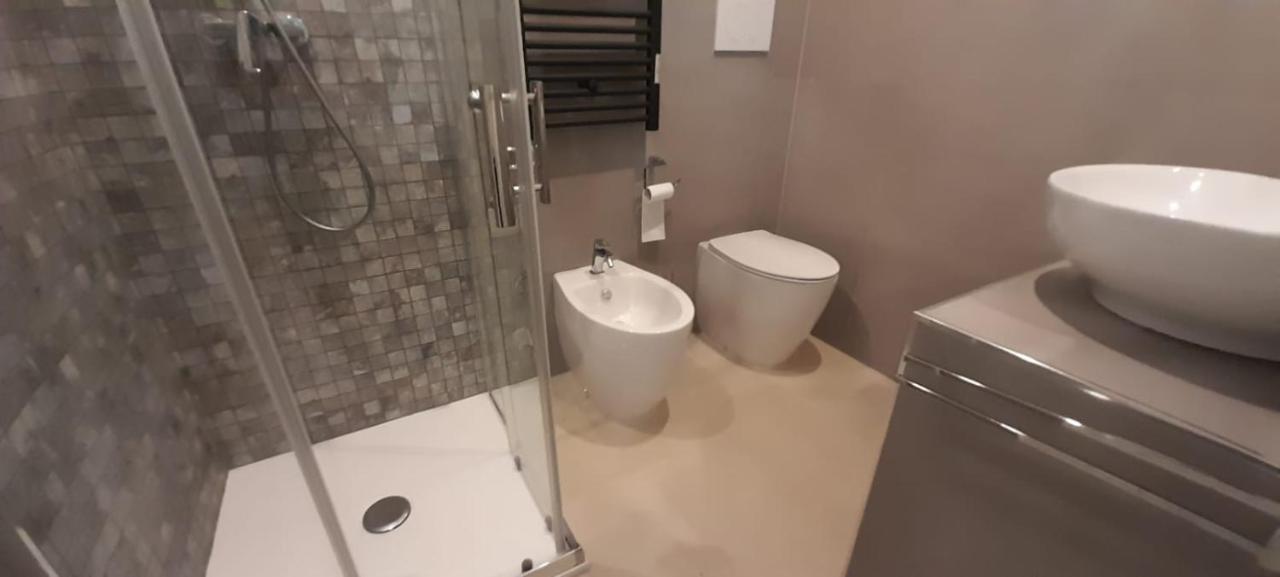 Casa Vacanze Laura S/C Лече Екстериор снимка